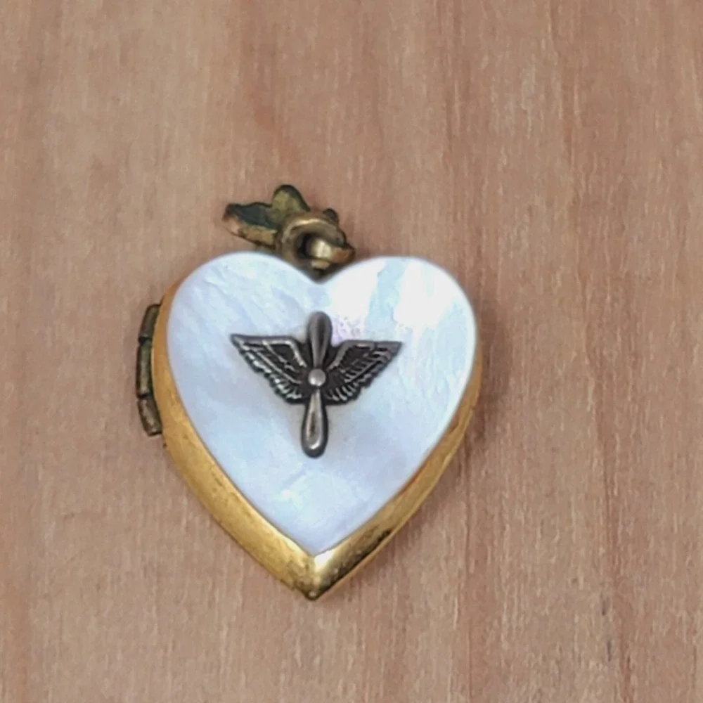 Mother of Pearl US Army Air Corp WW2 Heart Locket Pendant Gold Fill Sterling Sil